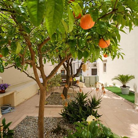 Home With Courtyard In Beating Heart Of Old Town! Chania  Luaran gambar