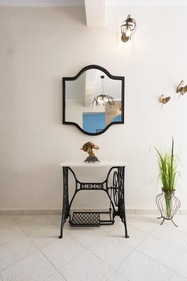 Home With Courtyard In Beating Heart Of Old Town! Chania  Luaran gambar