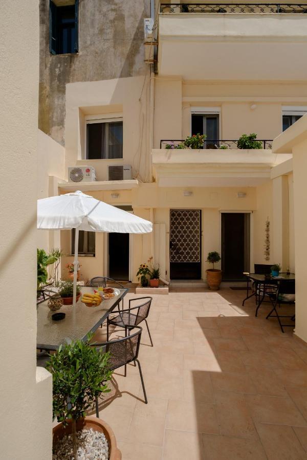 Home With Courtyard In Beating Heart Of Old Town! Chania  Luaran gambar
