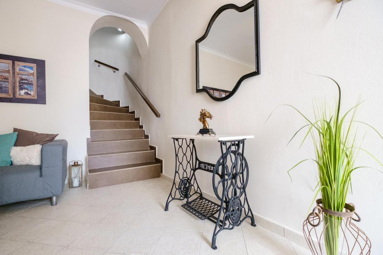Home With Courtyard In Beating Heart Of Old Town! Chania  Luaran gambar