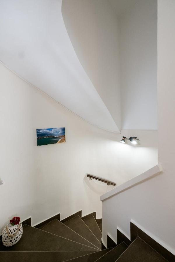 Home With Courtyard In Beating Heart Of Old Town! Chania  Luaran gambar